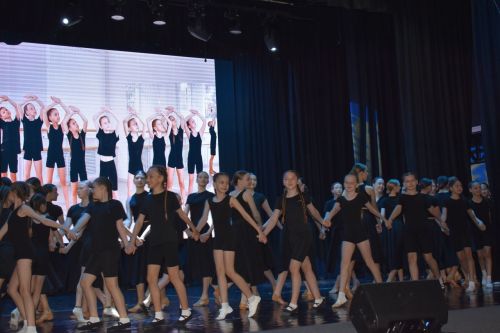 В Алексеевском состоялся юбилейный концерт «Элиты» и «Золотой молодости»