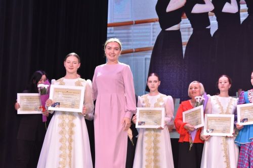 В Алексеевском состоялся юбилейный концерт «Элиты» и «Золотой молодости»