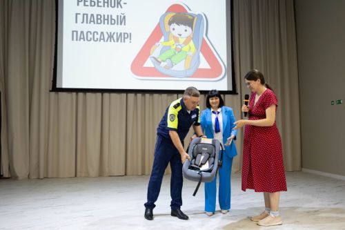 В Алексеевском районе будущим мамам напомнили о правилах безопасной перевозки детей