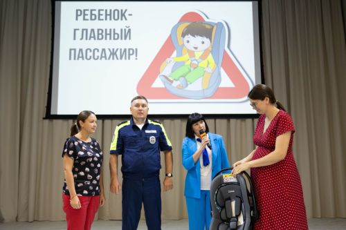 В Алексеевском районе будущим мамам напомнили о правилах безопасной перевозки детей