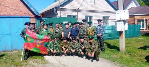 Алексеевские пограничники почтили память героев и поддержали семьи защитников