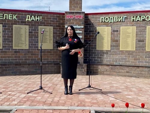 В Средних Тиганах состоялось торжественное открытие обновленного памятника