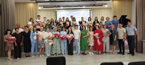 В Алексеевском прошёл выпускной 2025 года в детской школе искусств