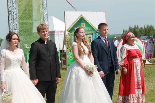 На Сабантуе чествовали золотые и молодые семьи: мудрость и любовь через десятилетия