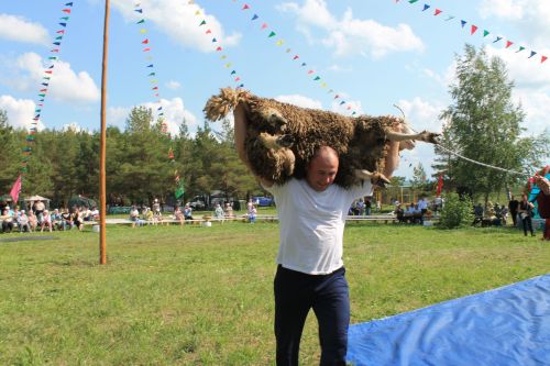 Сабантуй в Среднетиганском сельском поселении собрал гостей со всего Татарстана