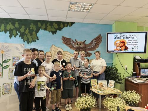 Семейные традиции своими руками: в Алексеевской библиотеке прошёл мастер-класс по созданию оберега «Благополучница»