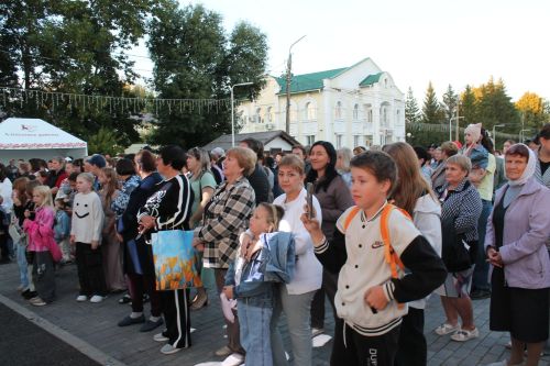 В Алексеевском отметили День государственного флага и чествовали таланты