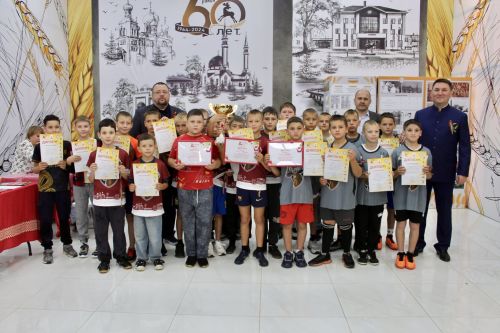 В парке «Семья» прошли футбольные соревнования на Кубок главы района