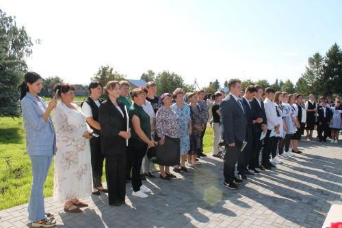 В Алексеевском районе открыли обновленную Сахаровскую школу
