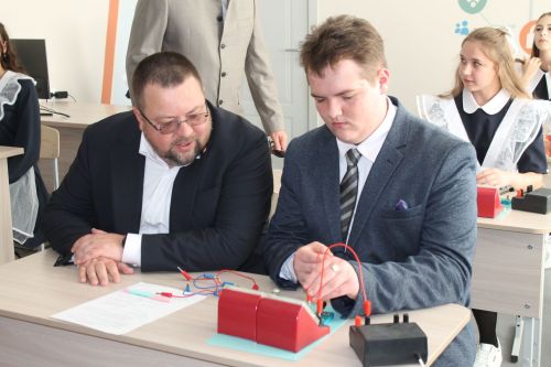 В Алексеевском районе открыли обновленную Сахаровскую школу