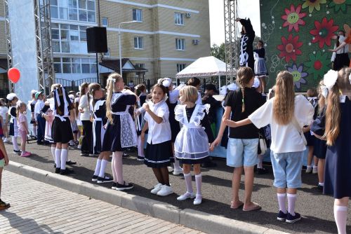Праздник для школьников прошел на Соборной площади