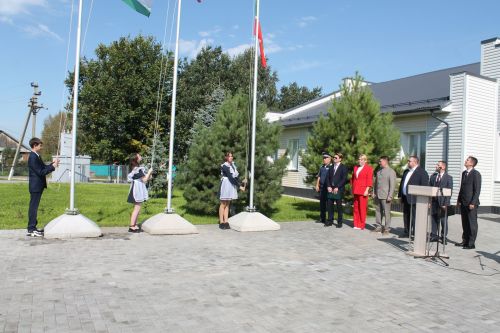 В Алексеевском районе открыли обновленную Сахаровскую школу