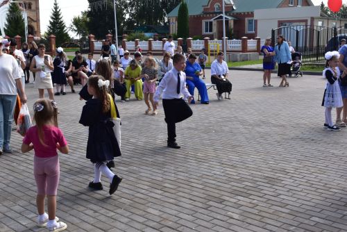 Праздник для школьников прошел на Соборной площади