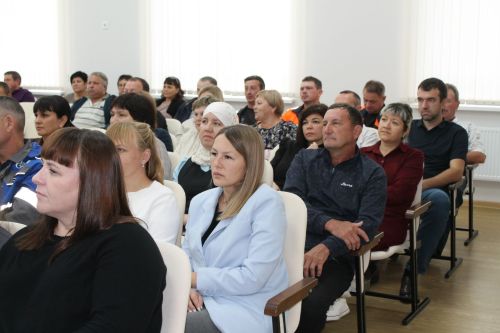 В Алексеевском состоялась встреча с трудовыми коллективами сферы ЖКХ и сетевых организаций