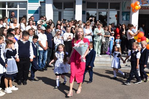 В Алексеевском районе стартовал новый учебный год для почти трех тысяч школьников