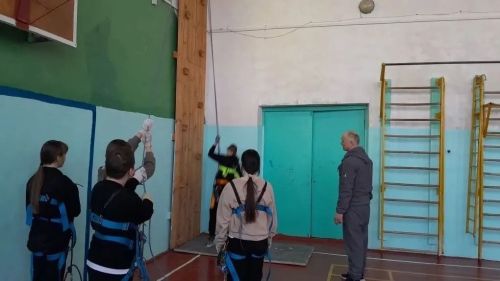 На базе Левашевской школы прошли тренировки по спортивному туризму