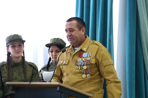 Встреча с героями: студенты Алексеевского колледжа поговорили о долге с ветеранами
