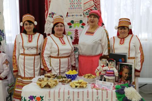 Патриотический концерт объединил культуры Алексеевского района