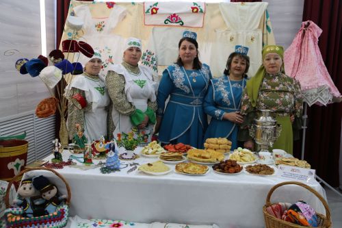 Патриотический концерт объединил культуры Алексеевского района