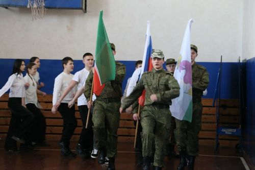 Встреча с героями: студенты Алексеевского колледжа поговорили о долге с ветеранами