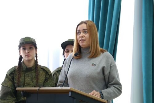 Встреча с героями: студенты Алексеевского колледжа поговорили о долге с ветеранами