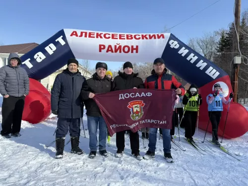 11 команд на старте: в Алексеевском районе определили лучших в лыжной эстафете
