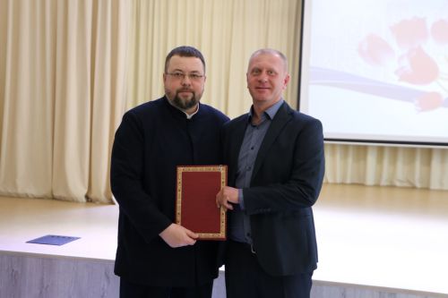Лучших работников ЖКХ отметили в Алексеевском районе
