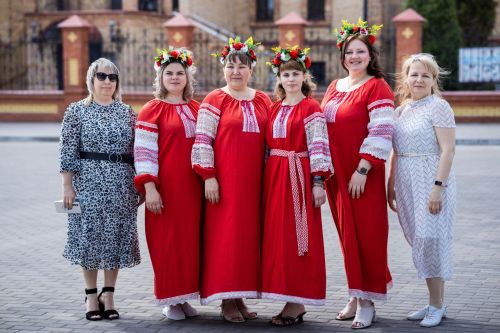 Колокольные перезвоны, ремесла и тысячи гостей: как прошел фестиваль в Алексеевском
