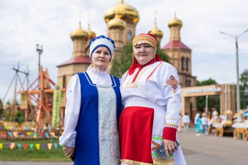 Колокольные перезвоны, ремесла и тысячи гостей: как прошел фестиваль в Алексеевском