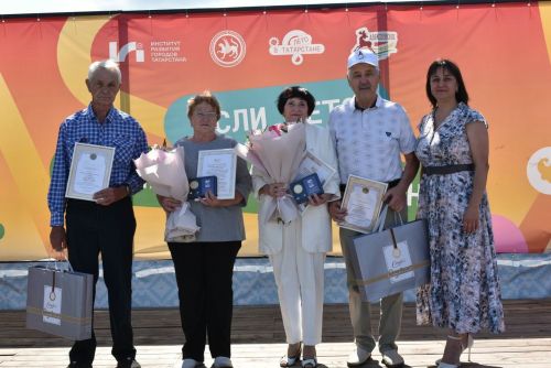 Медальләр, концерт, ромашкалар – «Гаилә» паркында бәйрәм
