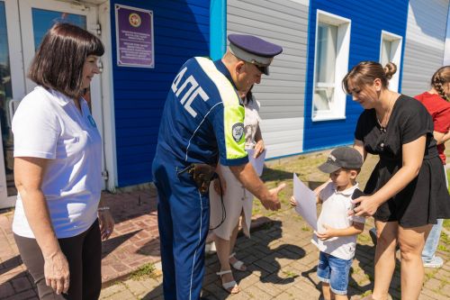 В Алексеевском районе назвали имена лучших юных художников