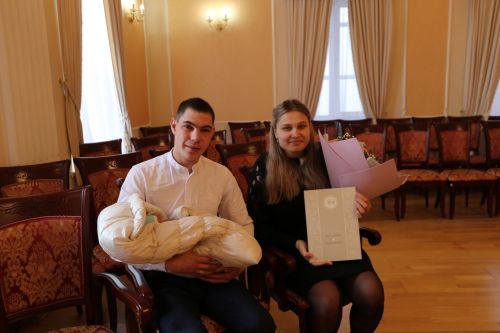 В Алексеевском районе прошла церемония имянаречения 100-го новорожденного