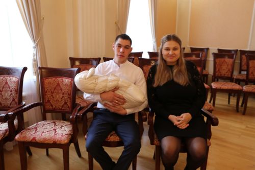 В Алексеевском районе прошла церемония имянаречения 100-го новорожденного