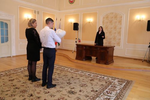 В Алексеевском районе прошла церемония имянаречения 100-го новорожденного