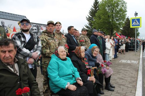 В Алексеевском прошел парад Победы