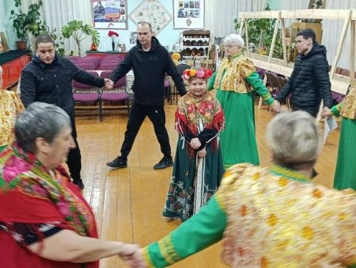 В селе Масловка закличками и жаворонками встретили весну