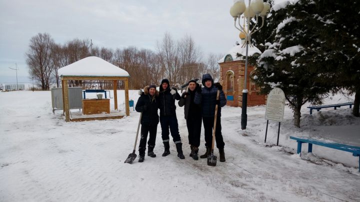 У Ахтырского колодца идет подготовка к празднику Крещения Господне