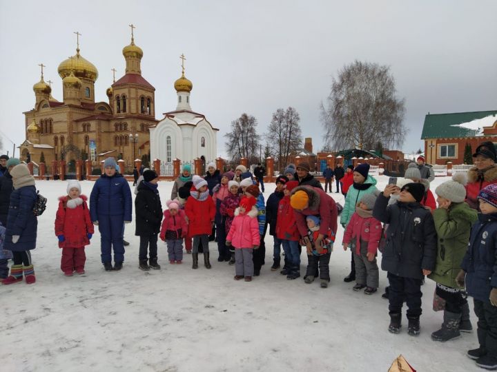 Большой Фоторепортаж: Новогоднее представление у центральной ёлки в Алексеевском