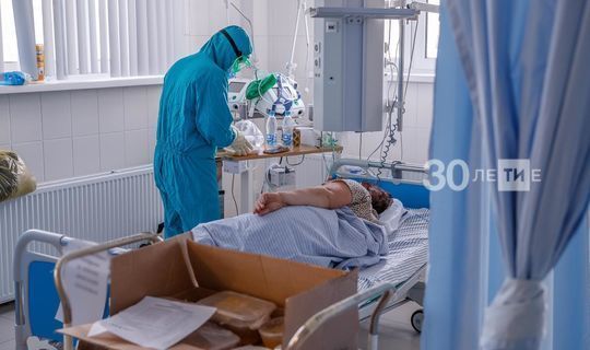 В Татарстане с повышением среднего возраста больных участились и тяжелые формы COVID-19