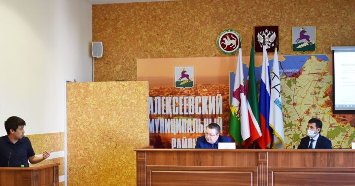 Сегодня в Алексеевском состоялось заседание комиссии по вопросу цифровизации сельхозформирований района.