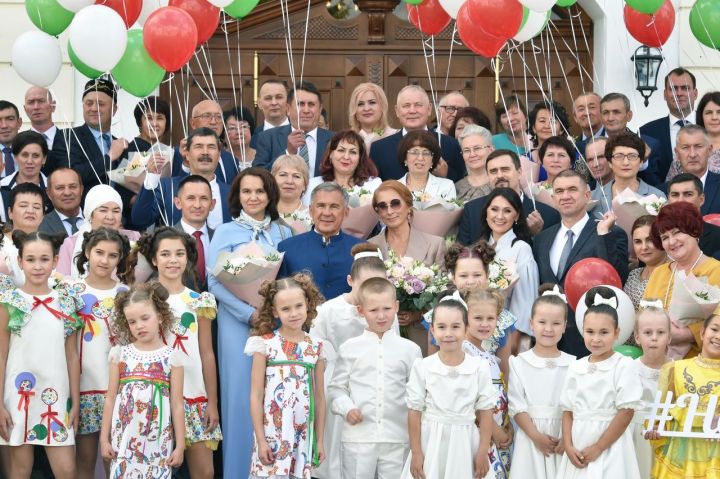 Семья Хамзиных из Алексеевского района побывала на приеме в Казанском Кремле