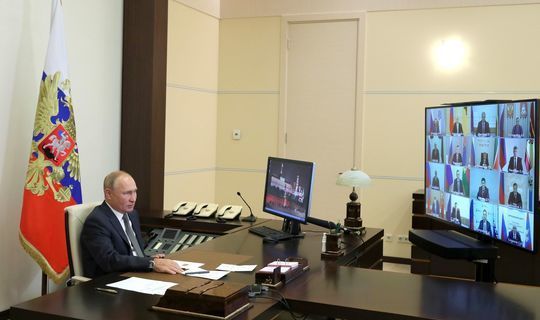 Владимир Путин поздравил Рустама Минниханова с победой на выборах
