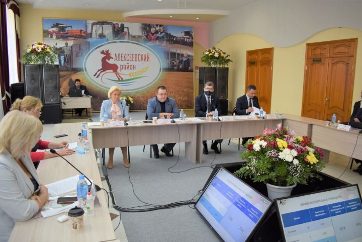 В Алексеевском состоялось заседание Общественного совета партийного проекта «Здоровое будущее»