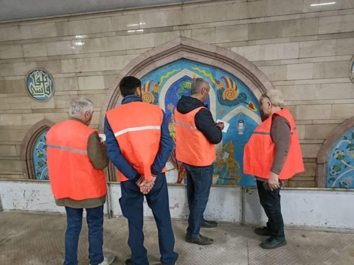 На двух станциях казанского метро художники отреставрируют мозаичные панно