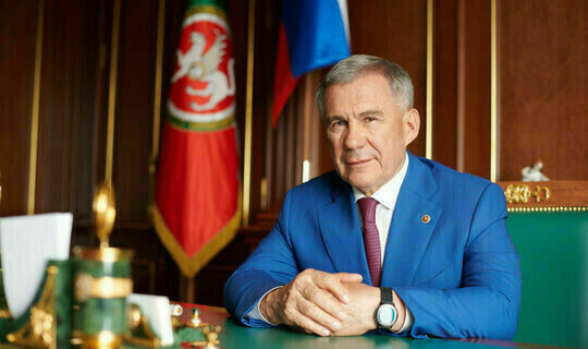 Президент Татарстана наградил лучших общественников