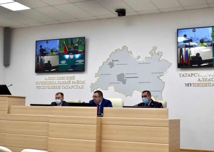 Сегодня состоялось совместное заседание Кабинета Министров Республики Татарстан и коллегии Министерства внутренних дел по РТ