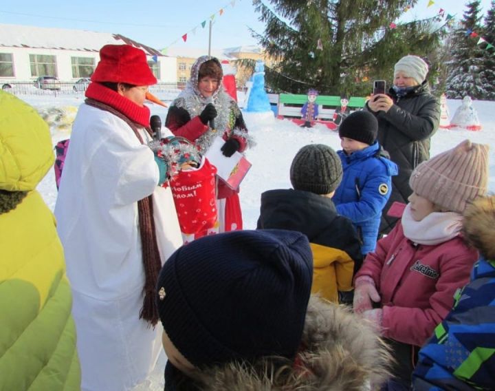26 декабря билярцы начали празднование Нового года с торжественного открытия Главной ёлки села