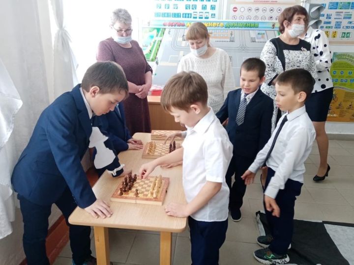 В рамках национального проекта «Образование» продолжается открытие шахматных зон в районе.