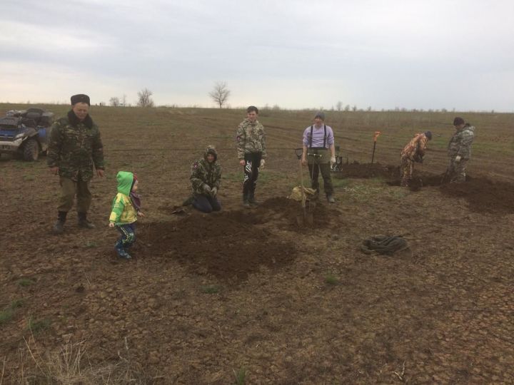 Поисковики Алексеевского района нашли на месте боев под Сталинградом три медальона с надписями и медаль «За боевые заслуги»