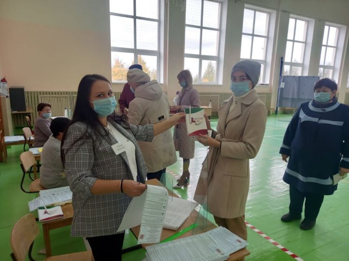 Алексеевская молодежь участвует в голосовании